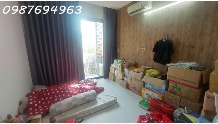 QUẬN 8, BÙI MINH TRỰC - HẺM 4M GẦN TRƯỜNG HỌC, NHÀ ĐẸP DỌN VÀO Ở NGAY - CĂN GỐC ĐẸP KHÔNG LỖI PHONG THUỶ - GIÁ TỐT 4T XÍU